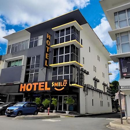 Smile Hotel C180 Cheras Selatan Kültér fotó